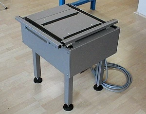 Eckumsetzer für Bücherkisten in einer Bibliothek