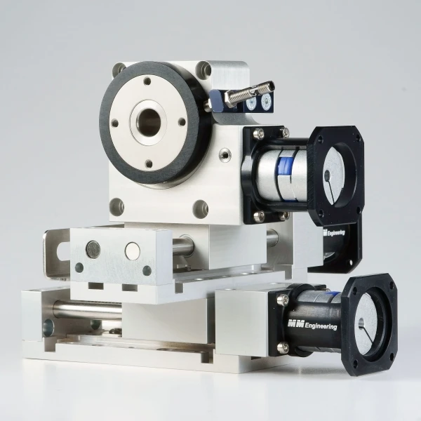 Tavolo rotante motorizzato con assi lineari