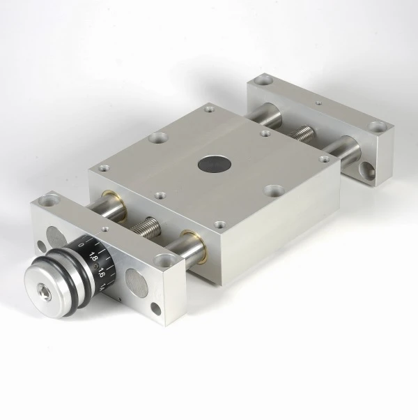 kompakter Lineartisch